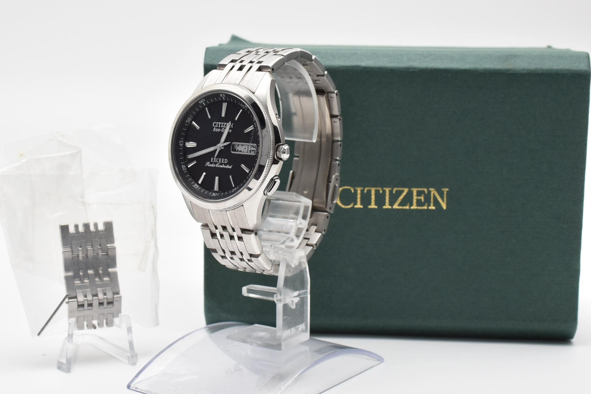 CITIZEN シチズン EXCEED エクシード Y2K 00s H100-T010164 TA メンズ エコドライブ 電波 ソーラー 腕時計 ブラック文字盤 デイデイト チタン 36.6mm 2000年代 箱付き