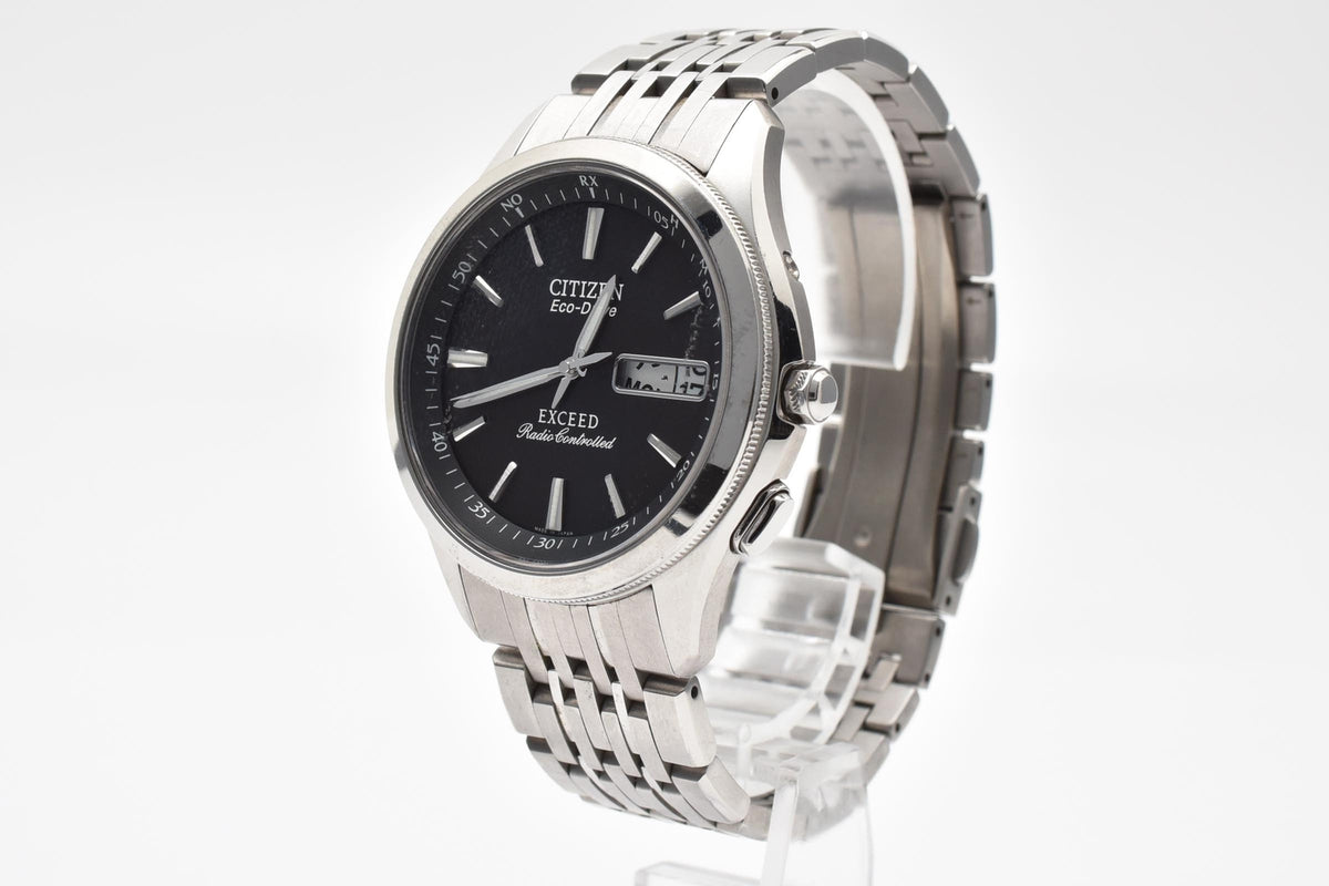 CITIZEN シチズン EXCEED エクシード Y2K 00s H100-T010164 TA メンズ エコドライブ 電波 ソーラー 腕時計 ブラック文字盤 デイデイト チタン 36.6mm 2000年代 箱付き