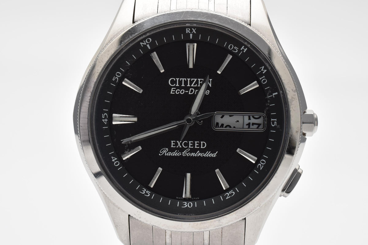CITIZEN シチズン EXCEED エクシード Y2K 00s H100-T010164 TA メンズ エコドライブ 電波 ソーラー 腕時計 ブラック文字盤 デイデイト チタン 36.6mm 2000年代 箱付き