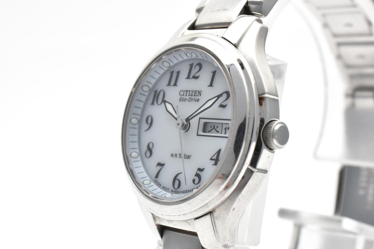 CITIZEN シチズン Eco-Drive Y2K 00s エコドライブ E001-S032733 レディース ソーラー クォーツ 腕時計 ホワイト文字盤 アラビア数字 デイト ステンレス ブレスレット 25.5mm 2000年代