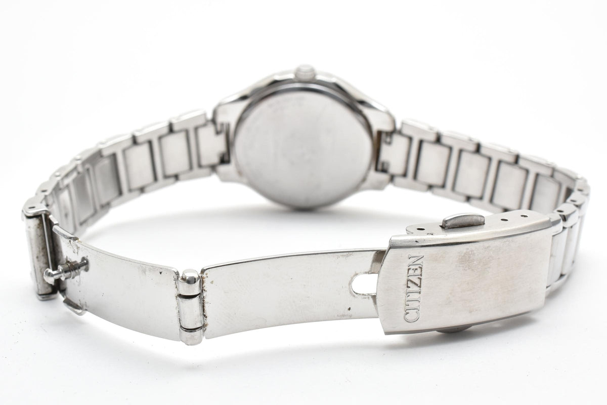 CITIZEN シチズン Eco-Drive Y2K 00s エコドライブ E001-S032733 レディース ソーラー クォーツ 腕時計 ホワイト文字盤 アラビア数字 デイト ステンレス ブレスレット 25.5mm 2000年代