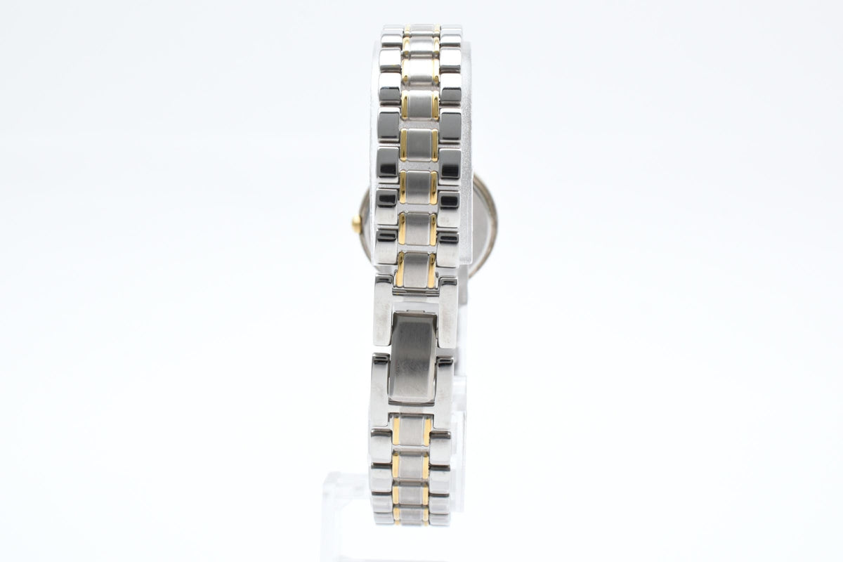 SEIKO セイコー Avenue アベニュー 4N21-0410 レディース クォーツ 腕時計 ホワイト文字盤 ゴールド シルバー ツートーン ステンレス ブレスレット 20.5mm 1990年代