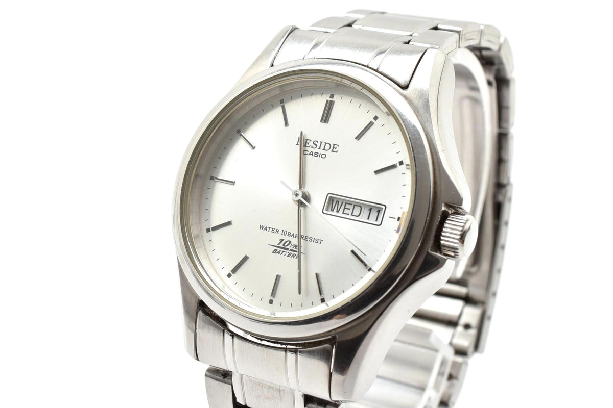 美品 CASIO カシオ BESIDE ビサイド BES-105 クォーツ デイデイト 10年電池 シルバー文字盤 ステンレス メンズ 腕時計 稼働品