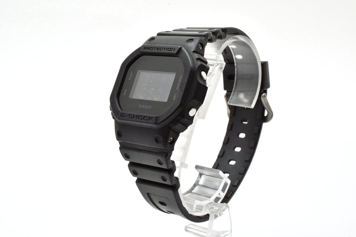 美品 CASIO カシオ G-SHOCK Gショック DW-5600BB ソリッドカラーズ オールブラック 黒 スクエア デジタル 反転液晶 メンズ 腕時計 稼働品