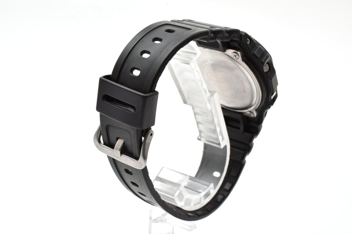 美品 CASIO カシオ G-SHOCK Gショック DW-5600BB ソリッドカラーズ オールブラック 黒 スクエア デジタル 反転液晶 メンズ 腕時計 稼働品