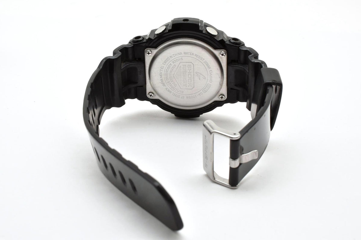 美品 CASIO カシオ G-SHOCK Gショック GA-200BW ガリッシュブラック アナデジ ビッグフェイス 光沢ブラック 黒 メタルベゼル メンズ 腕時計 稼働品