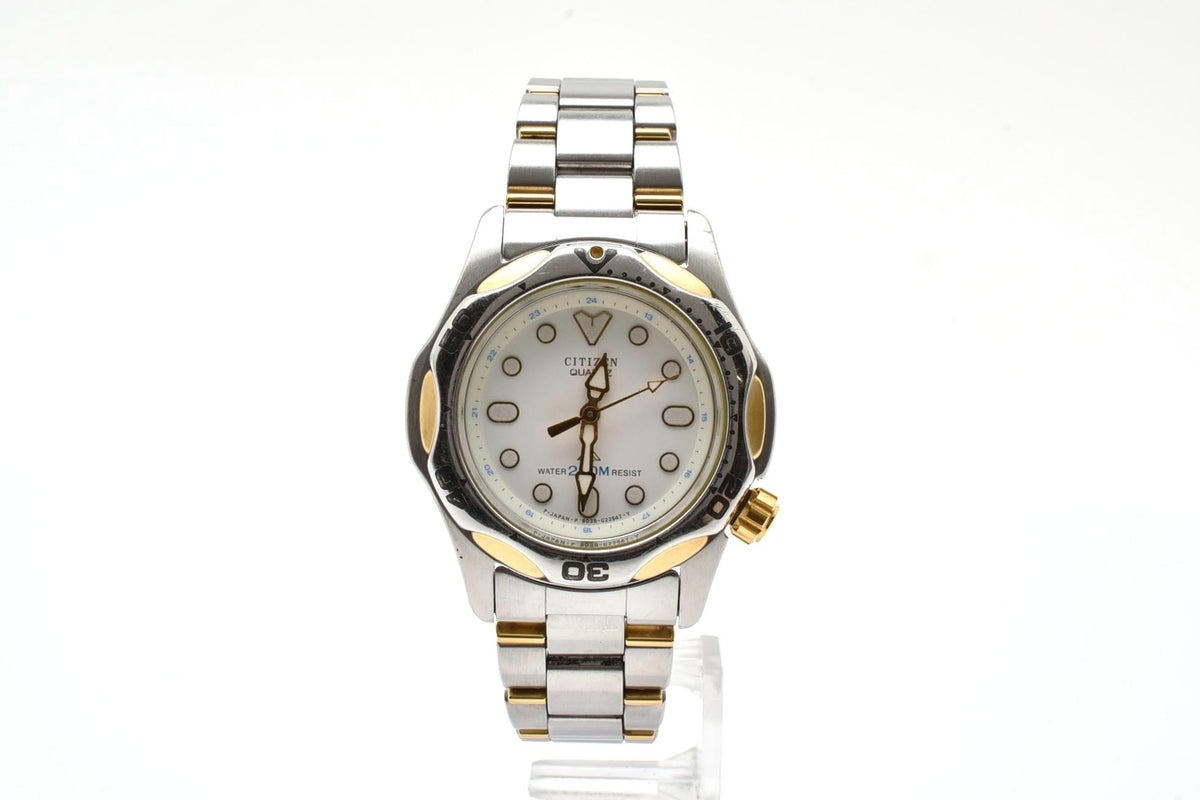 美品 CITIZEN シチズン 6038-G06358 クォーツ 200m防水 ダイバーデザイン 回転ベゼル ツートン コンビ ホワイト文字盤 ヴィンテージ 1990年代 メンズ 腕時計 稼働品