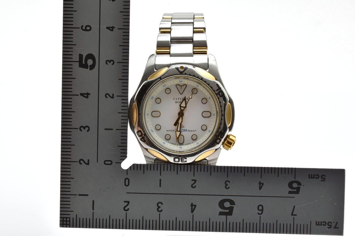 美品 CITIZEN シチズン 6038-G06358 クォーツ 200m防水 ダイバーデザイン 回転ベゼル ツートン コンビ ホワイト文字盤 ヴィンテージ 1990年代 メンズ 腕時計 稼働品