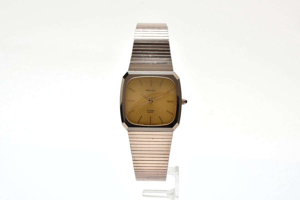 美品 CITIZEN シチズン EXCEED エクシード 1930-191005 クォーツ UHAG クッション型 ゴールド文字盤 ゴールドカラー ヴィンテージ 1980年代 メンズ 腕時計 稼働品