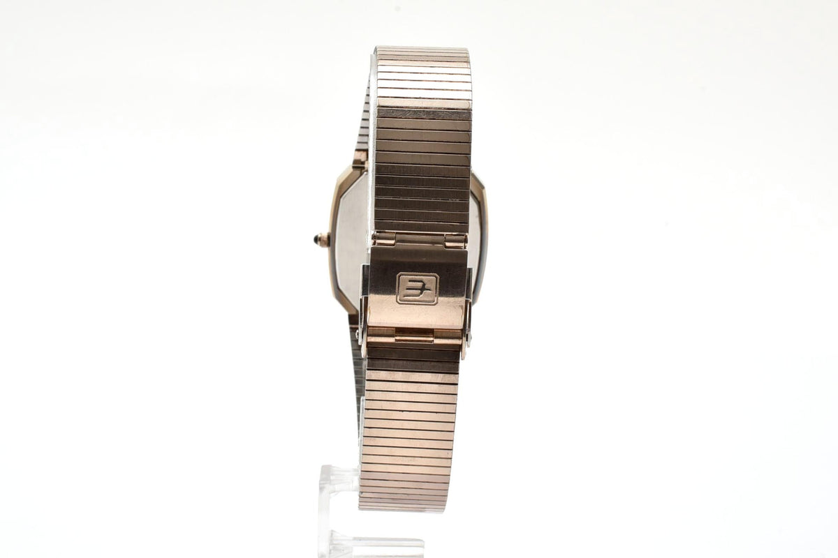 美品 CITIZEN シチズン EXCEED エクシード 1930-191005 クォーツ UHAG クッション型 ゴールド文字盤 ゴールドカラー ヴィンテージ 1980年代 メンズ 腕時計 稼働品