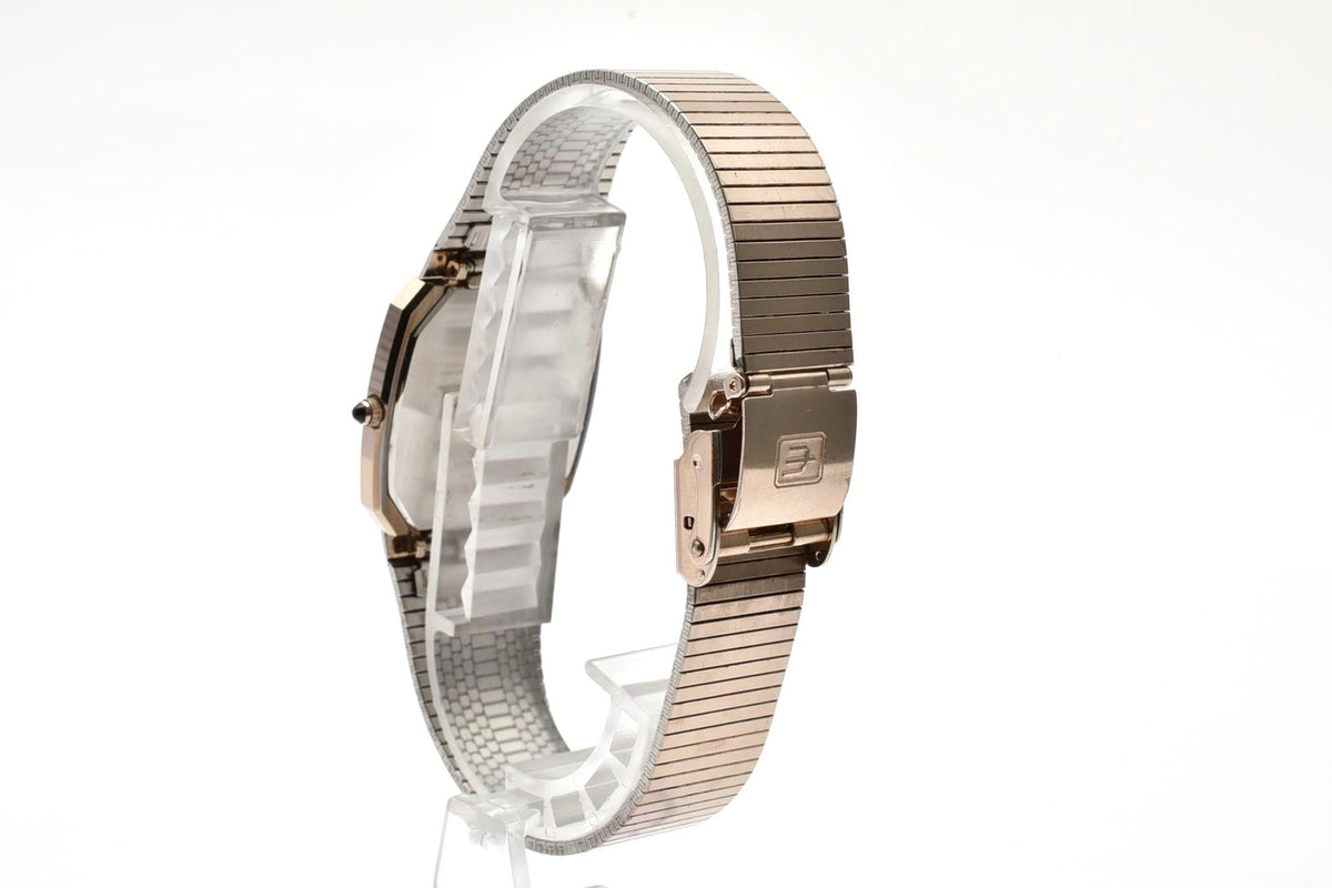 美品 CITIZEN シチズン EXCEED エクシード 1930-191005 クォーツ UHAG クッション型 ゴールド文字盤 ゴールドカラー ヴィンテージ 1980年代 メンズ 腕時計 稼働品
