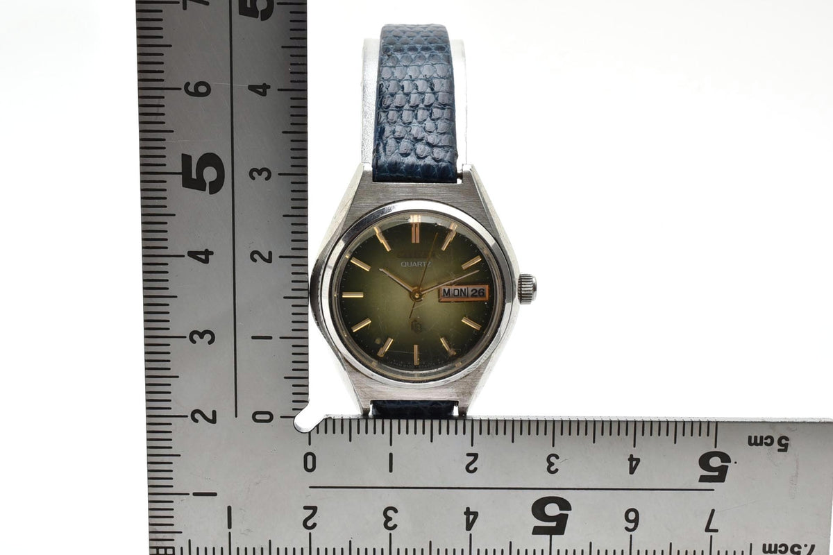 美品 CITIZEN シチズン 4-852273K クォーツ デイデイト グリーン グラデーション文字盤 クッション型 ステンレス 革ベルト ヴィンテージ 1970年代 レディース 腕時計 稼働品