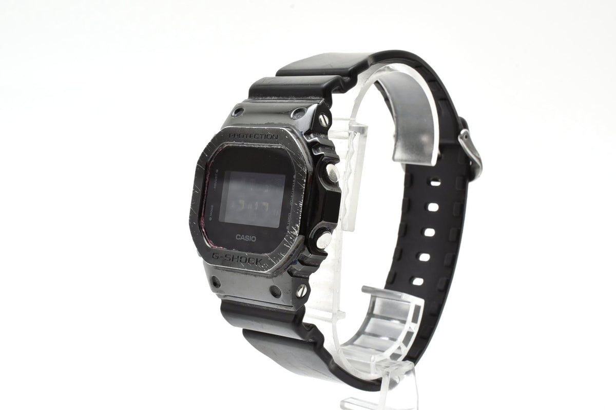 良品 CASIO カシオ G-SHOCK Gショック GM-5600B メタルカバード ステンレスベゼル スクエア デジタル 反転液晶 ブラック 黒 メンズ 腕時計 稼働品