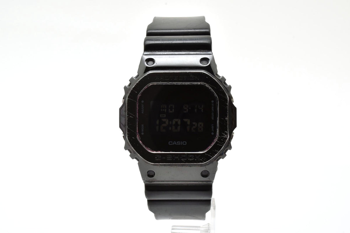 良品 CASIO カシオ G-SHOCK Gショック GM-5600B メタルカバード ステンレスベゼル スクエア デジタル 反転液晶 ブラック 黒 メンズ 腕時計 稼働品