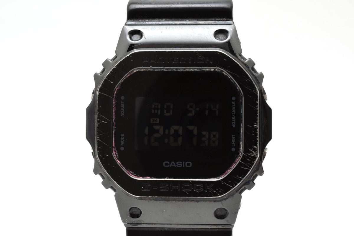 良品 CASIO カシオ G-SHOCK Gショック GM-5600B メタルカバード ステンレスベゼル スクエア デジタル 反転液晶 ブラック 黒 メンズ 腕時計 稼働品