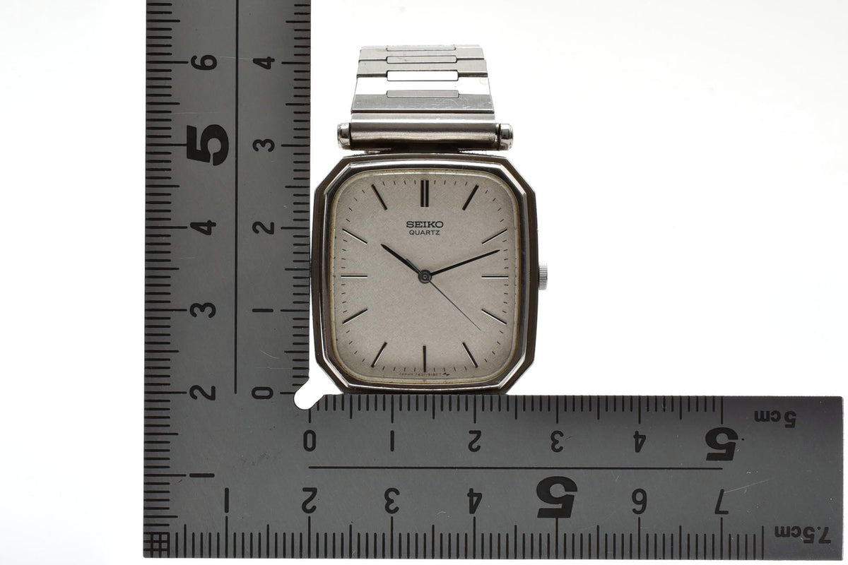 良品 SEIKO セイコー 7431-5130 クォーツ クッション シルバー文字盤 ステンレス ブレスレット ヴィンテージ 1980年代 ユニセックス 腕時計 稼働品