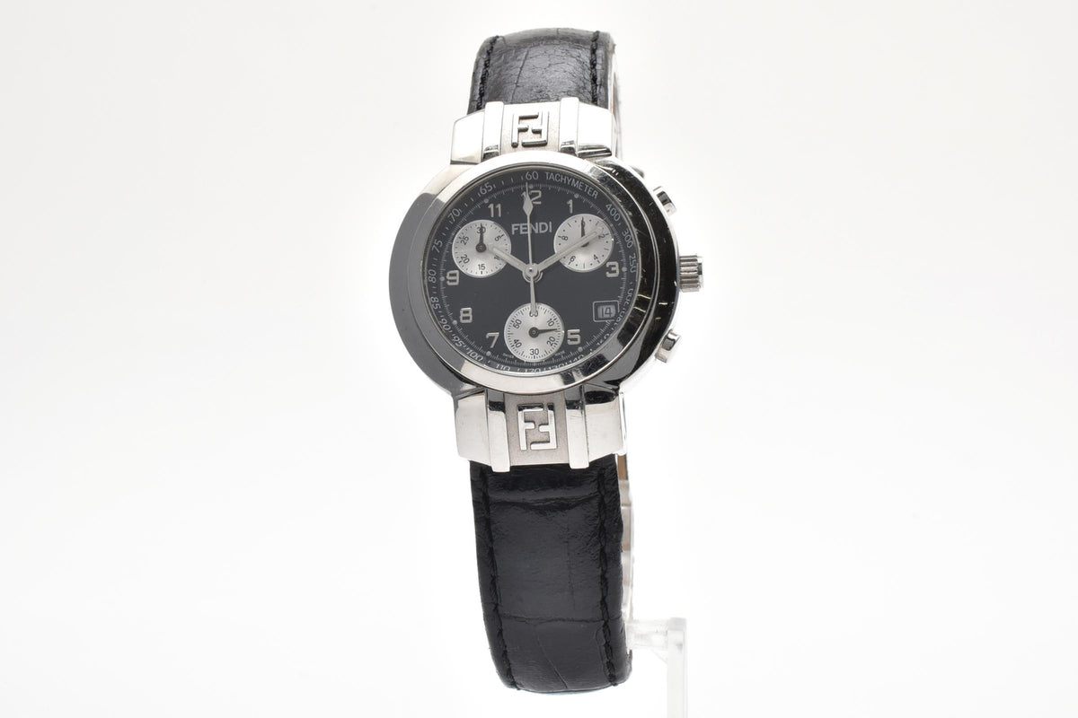 美品 FENDI フェンディ クラシコ クロノグラフ 010-4500L-606 クォーツ デイト ブラック文字盤 ステンレス レザーベルト スイス製 ユニセックス 腕時計 稼働品