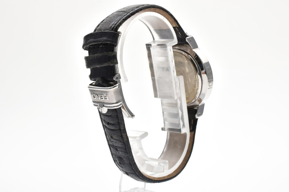 美品 FENDI フェンディ クラシコ クロノグラフ 010-4500L-606 クォーツ デイト ブラック文字盤 ステンレス レザーベルト スイス製 ユニセックス 腕時計 稼働品