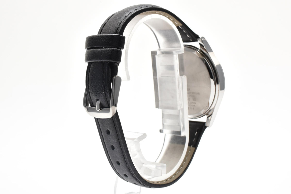 良品 SEIKO ALBA セイコー アルバ V158-0AX0 ソーラー デイデイト ホワイト文字盤 アラビア数字 レザーベルト 10気圧防水 メンズ 腕時計 稼働品