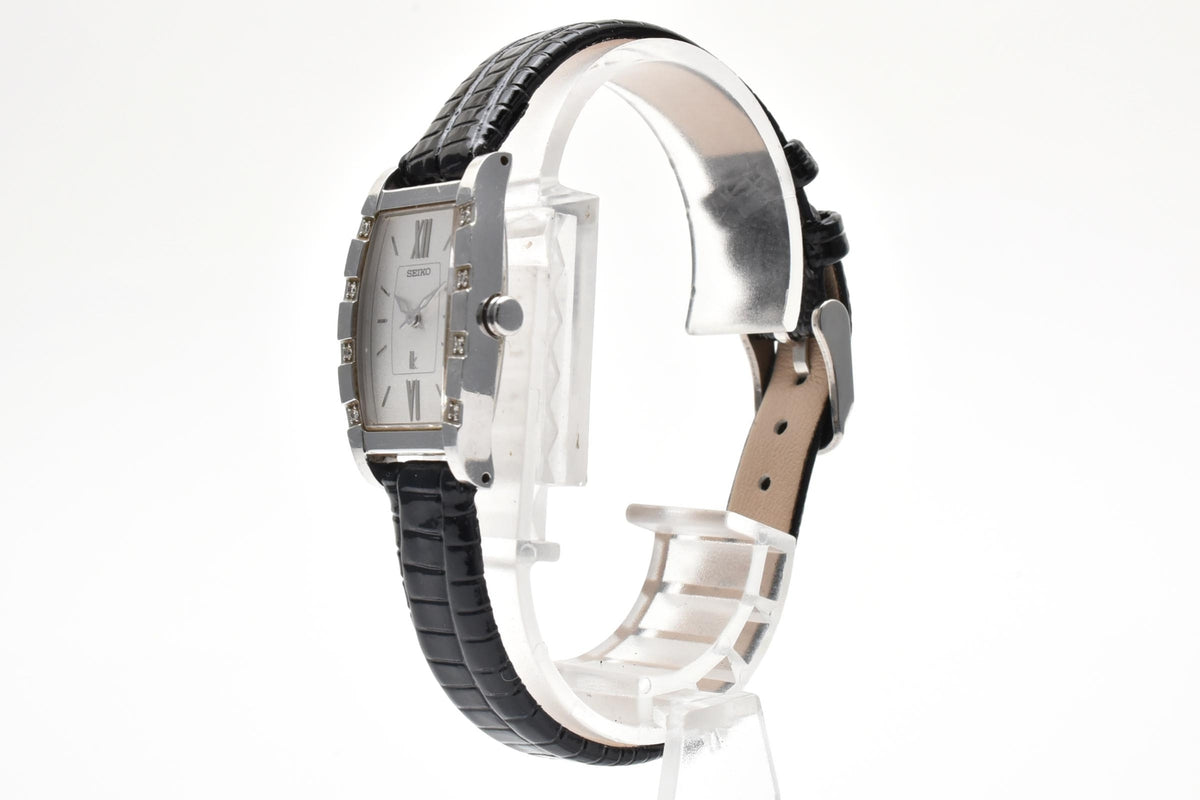 美品 SEIKO LUKIA セイコー ルキア 1F20-0BK0 クォーツ トノー型 ラインストーンベゼル ホワイト文字盤 レザーベルト 10気圧防水 レディース 腕時計 稼働品