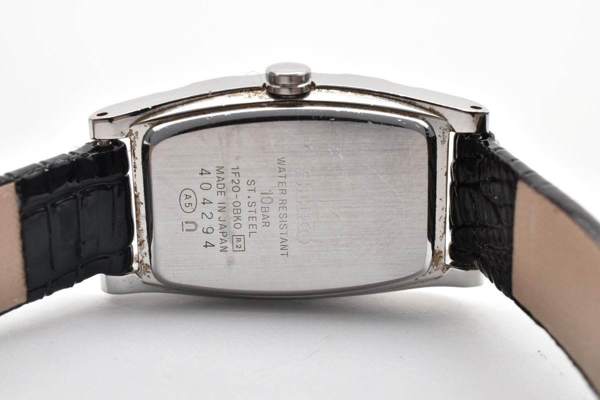 美品 SEIKO LUKIA セイコー ルキア 1F20-0BK0 クォーツ トノー型 ラインストーンベゼル ホワイト文字盤 レザーベルト 10気圧防水 レディース 腕時計 稼働品