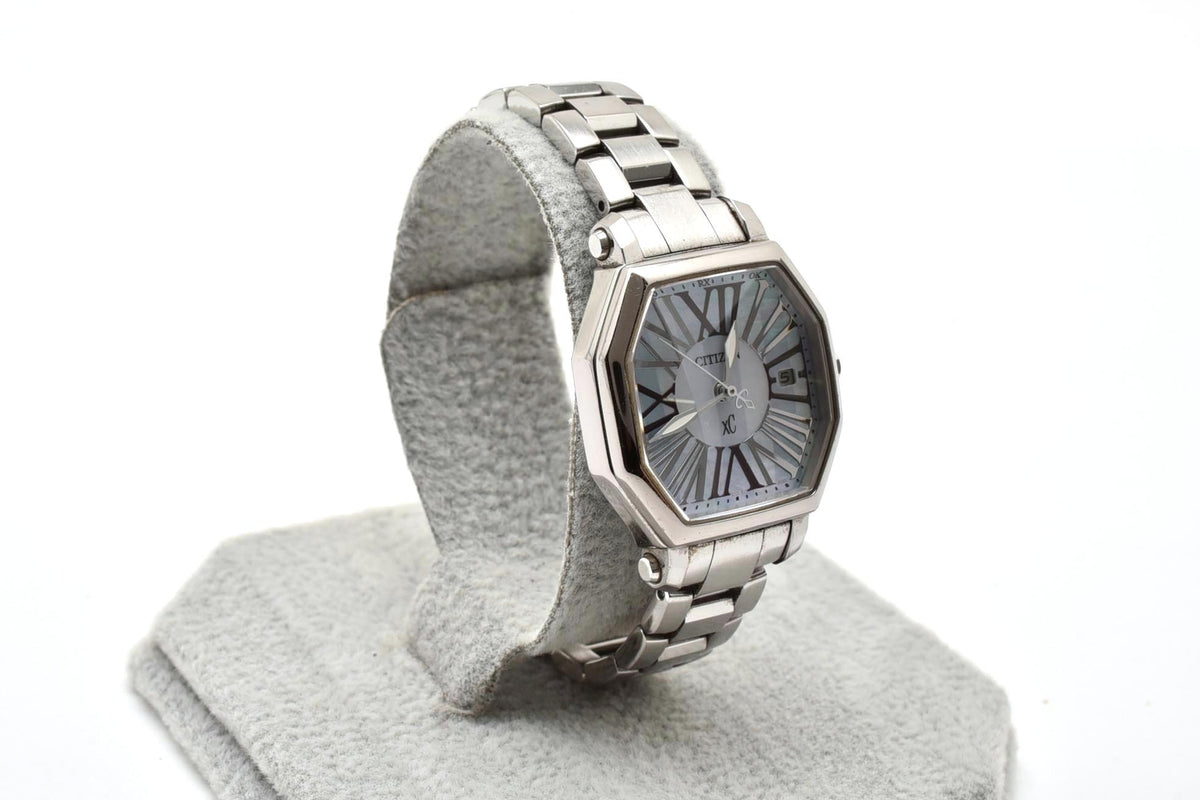 美品 CITIZEN シチズン クロスシー H010-T014135Y エコドライブ 電波 八角形 ステンレス シルバー文字盤 レディース 腕時計 稼働品