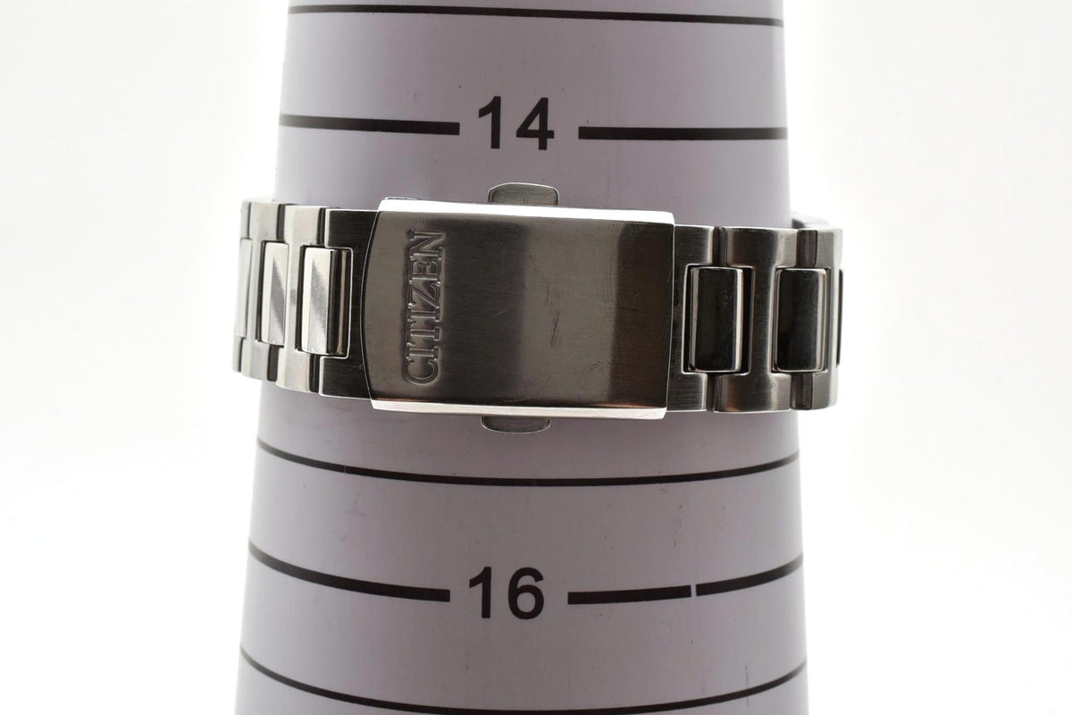 美品 CITIZEN シチズン エコドライブ 電波 H415-S038294 ソーラー デイト ステンレス ゴールドベゼル コンビ アイボリー文字盤 10気圧防水 メンズ 腕時計 稼働品