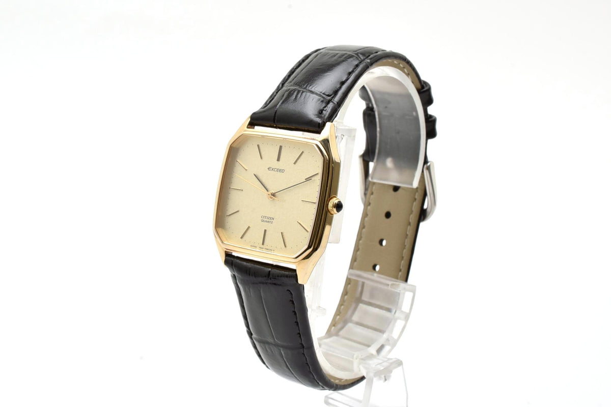美品 CITIZEN シチズン エクシード 4-797272Y クォーツ 超薄型 金メッキ クッション ゴールド文字盤 レザーベルト ヴィンテージ 1980年代 ユニセックス 腕時計 稼働品