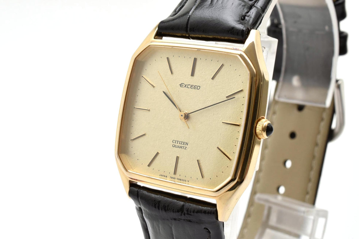 美品 CITIZEN シチズン エクシード 4-797272Y クォーツ 超薄型 金メッキ クッション ゴールド文字盤 レザーベルト ヴィンテージ 1980年代 ユニセックス 腕時計 稼働品