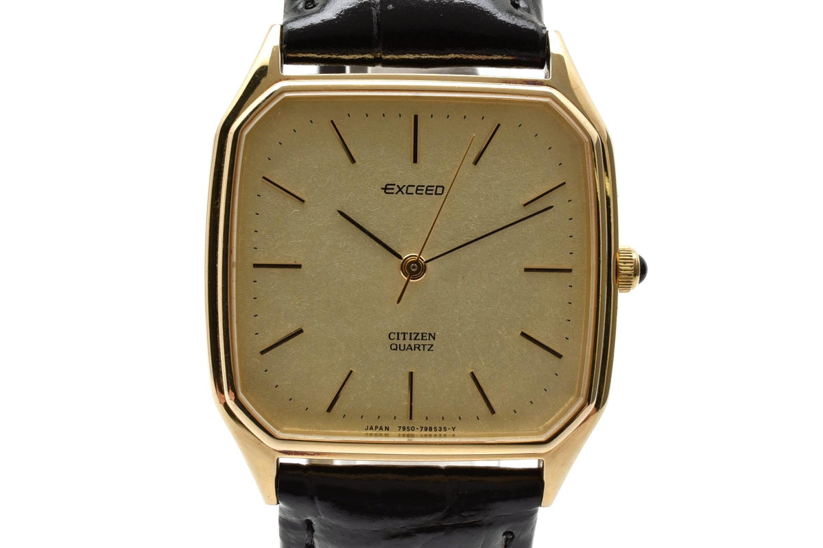 美品 CITIZEN シチズン エクシード 4-797272Y クォーツ 超薄型 金メッキ クッション ゴールド文字盤 レザーベルト ヴィンテージ 1980年代 ユニセックス 腕時計 稼働品