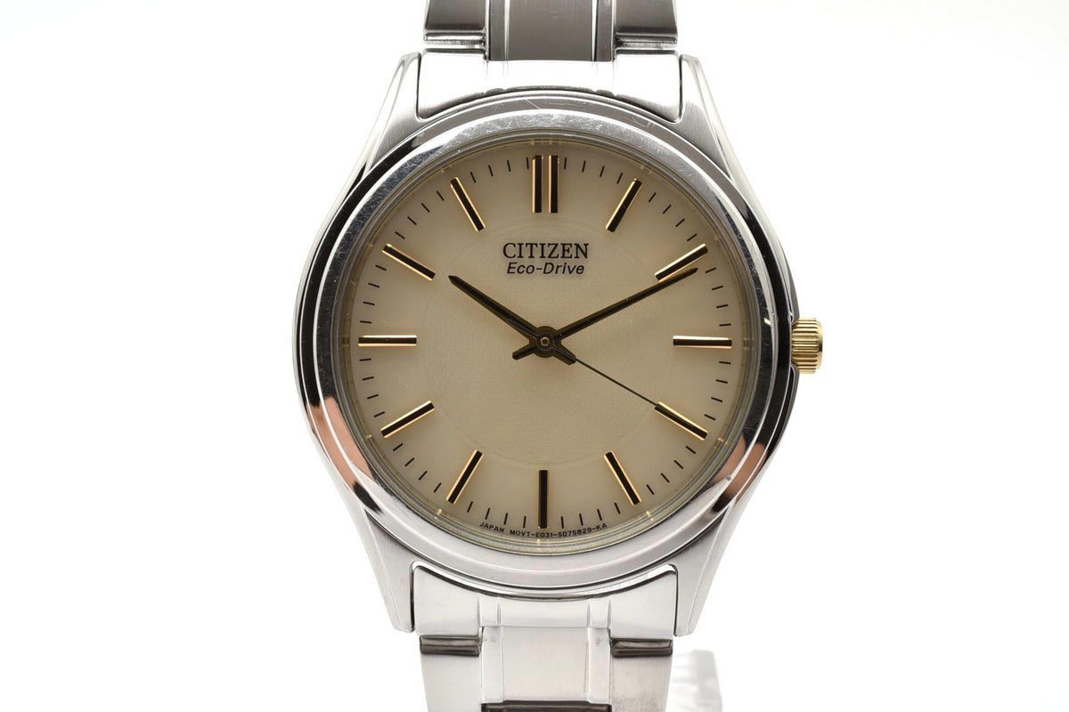 美品 CITIZEN シチズン エコドライブ E031-S048419 ソーラー 薄型 ステンレス アイボリー文字盤 ドレスウォッチ メンズ 腕時計 稼働品