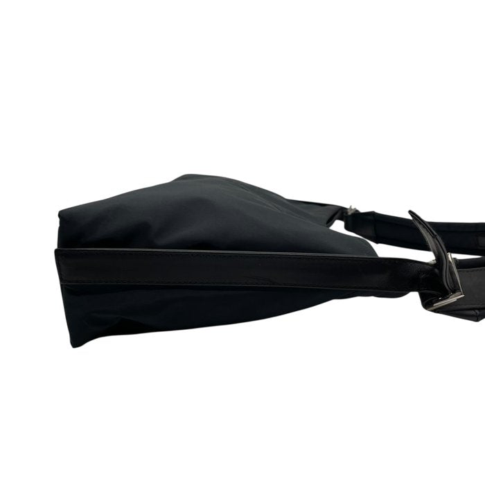 Salvatore Ferragamo サルヴァトーレ フェラガモ ワンショルダーバッグ ナイロン レザー ブラック Vara風 シルバー金具 肩掛け レディース 通勤 普段使い c1
