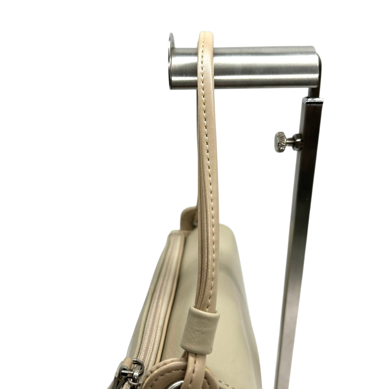 【美品】ヴィンチェンツォ ヴァレンティノ VINCENZO VALENTINO ハンドバッグ ショルダーバッグ 2WAY 斜め掛け可 レザー 本革 ベージュ グレージュ イタリア製 レディース フォーマル エレガント クラシック s93