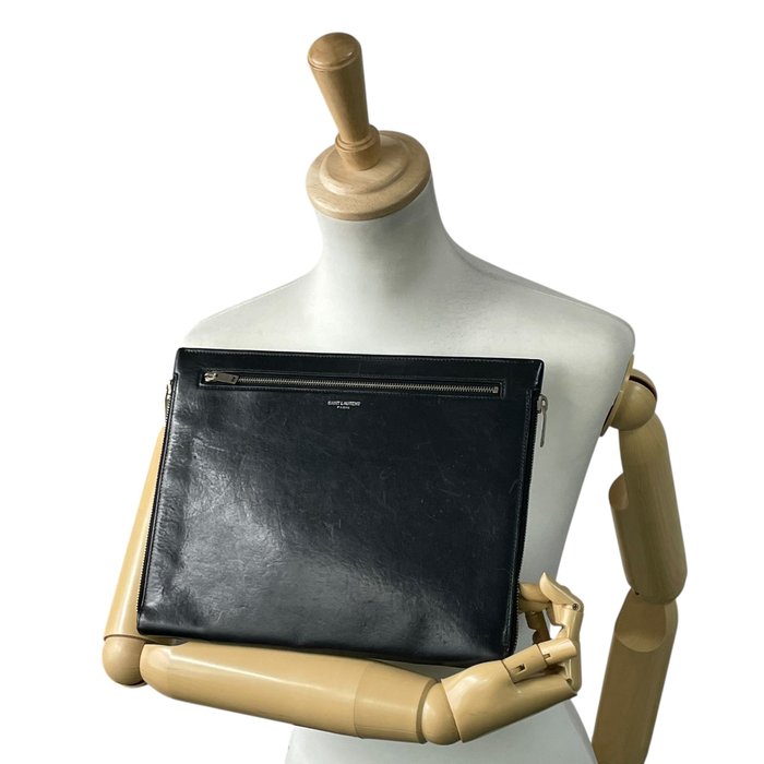 Saint Laurent Paris サンローラン パリ レザー クラッチバッグ ブラック シルバー金具 397294 セカンドバッグ メンズ レディース D7