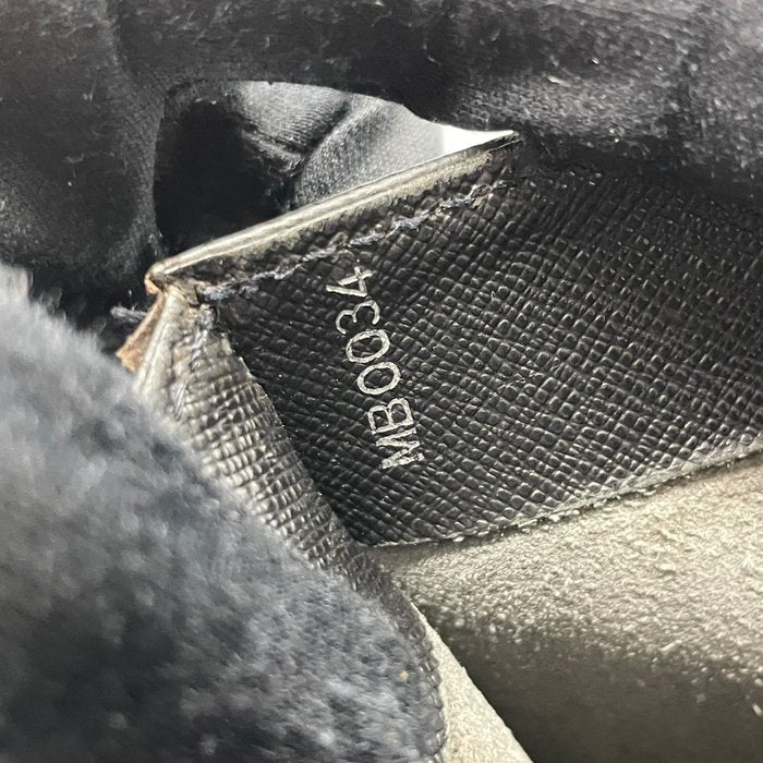 Louis Vuitton ルイヴィトン タイガ アンガラ ビジネスバッグ M30772 レザー ブラック シルバー金具 ブリーフケース ダレスバッグ メンズ B