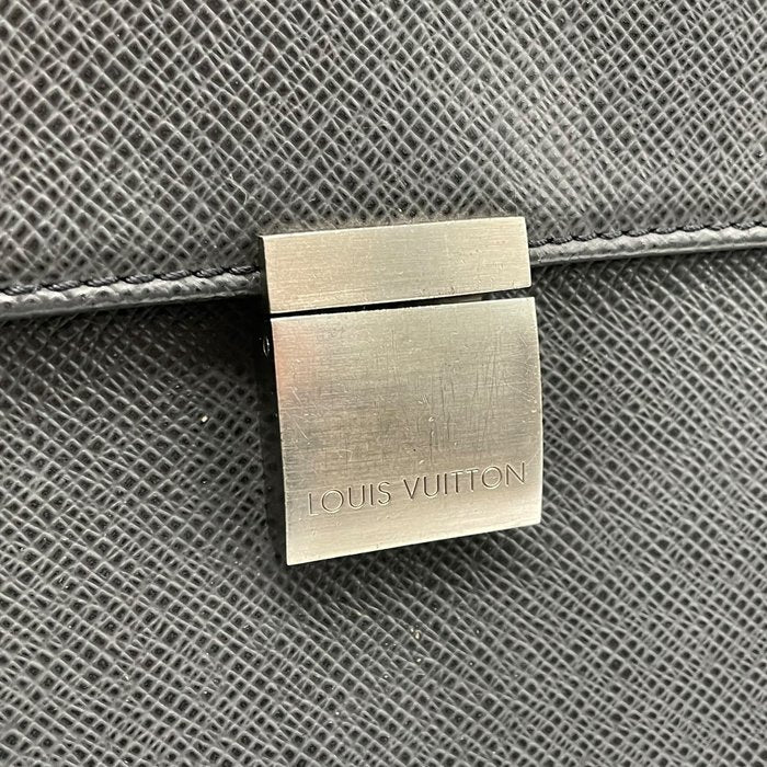 Louis Vuitton ルイヴィトン タイガ アンガラ ビジネスバッグ M30772 レザー ブラック シルバー金具 ブリーフケース ダレスバッグ メンズ B