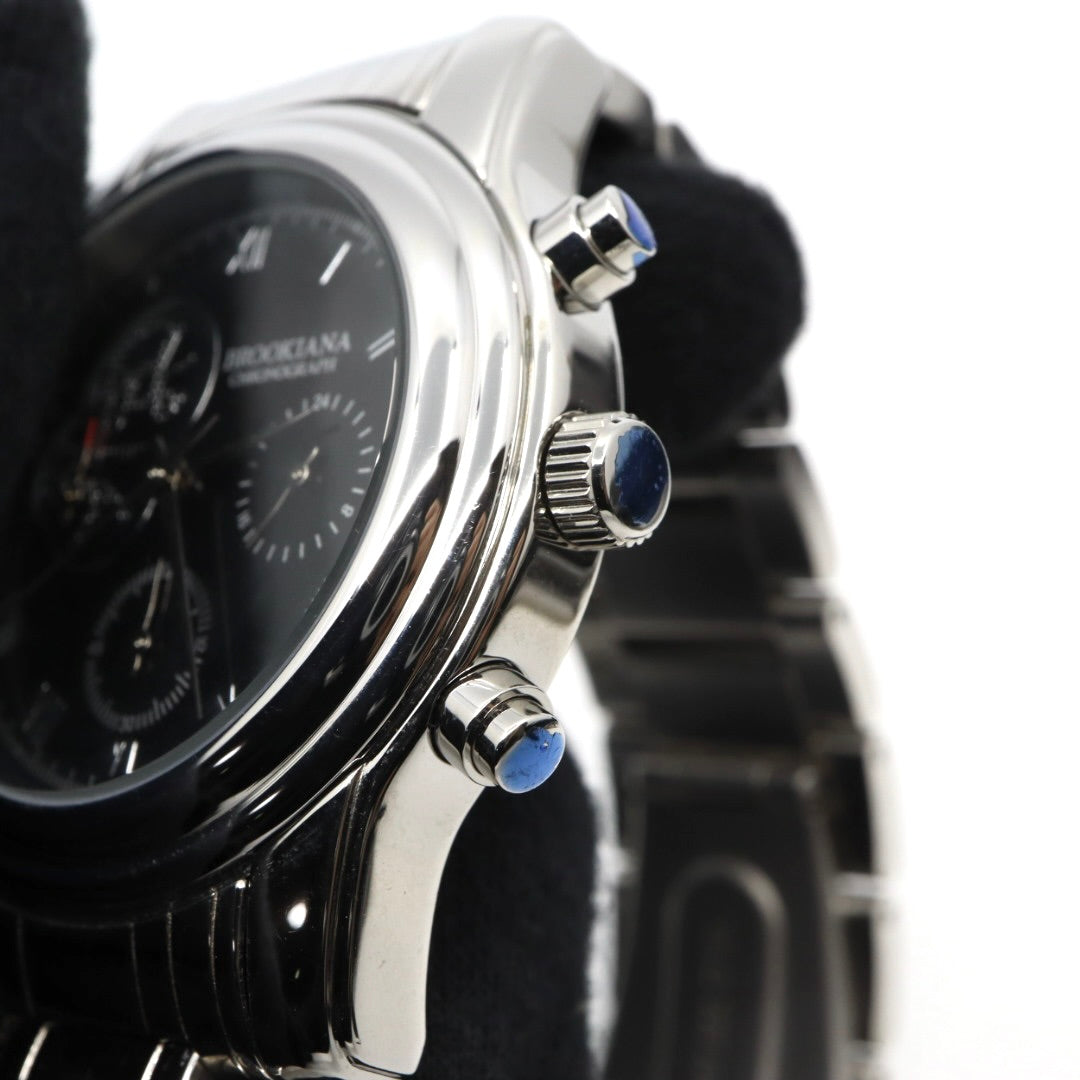 【新品電池交換済】美品 ブルッキアーナ BROOKIANA クロノグラフ BA1617 メンズ 腕時計 クォーツ アナログ デイト シルバー ブラック 黒文字盤 青石リューズ カボション ビッグフェイス ステンレス 3針 男性用 ビジネス カジュアル 箱付 G