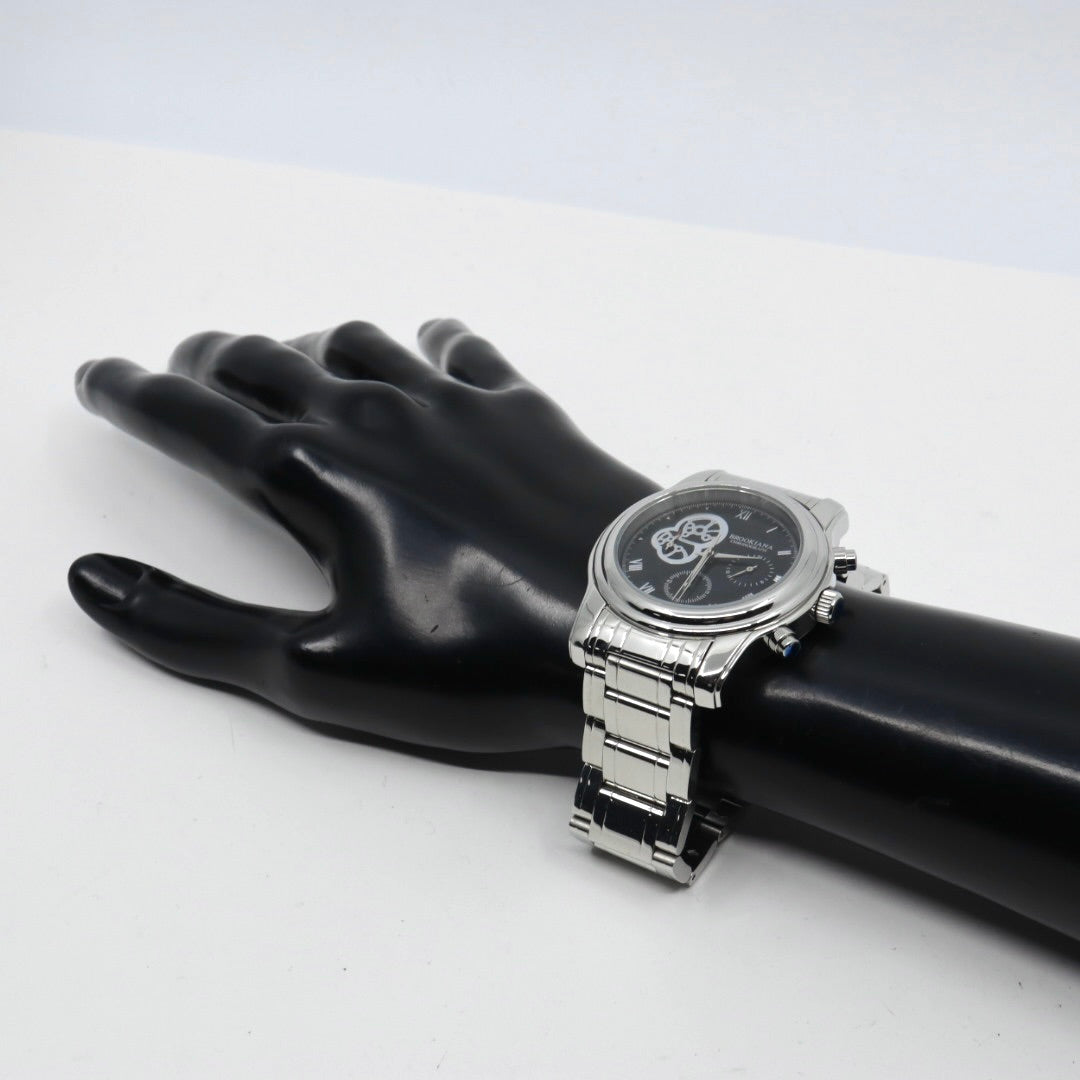 【新品電池交換済】美品 ブルッキアーナ BROOKIANA クロノグラフ BA1617 メンズ 腕時計 クォーツ アナログ デイト シルバー ブラック 黒文字盤 青石リューズ カボション ビッグフェイス ステンレス 3針 男性用 ビジネス カジュアル 箱付 G