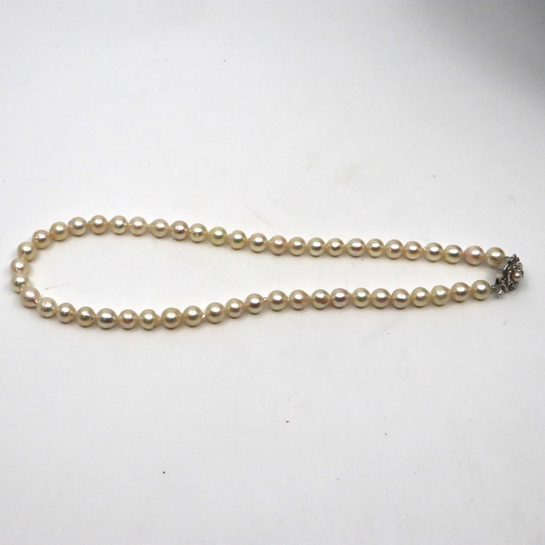本真珠 アコヤ真珠 ネックレス 約44cm ラウンドパール i10 約7.5〜7.9mm シルバー金具 フラワーモチーフクラスプ フォーマル 冠婚葬祭 セレモニー パールネックレス レディース