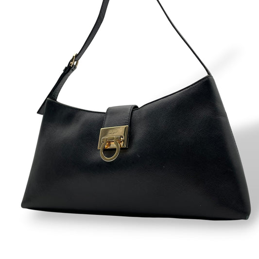 Salvatore Ferragamo フェラガモ ガンチーニ レザー ワンショルダーバッグ ブラック ゴールド金具 肩掛け ハンドバッグ イタリア製 レディース U8