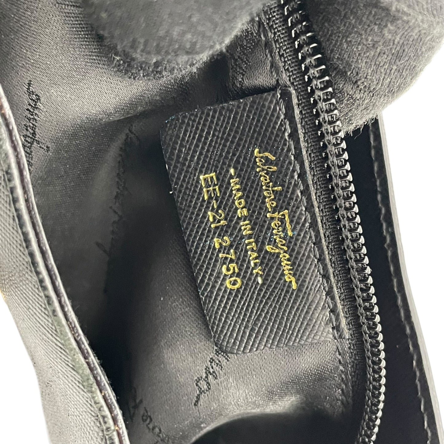 Salvatore Ferragamo フェラガモ ガンチーニ レザー ワンショルダーバッグ ブラック ゴールド金具 肩掛け ハンドバッグ イタリア製 レディース U8