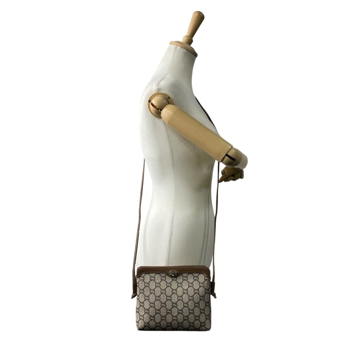 Gucci Plus GGプラス グッチプラス PVC レザー ショルダーバッグ モノグラム クラシック ベージュ グレー ブラウン ゴールド金具 斜め掛け レディース Z1
