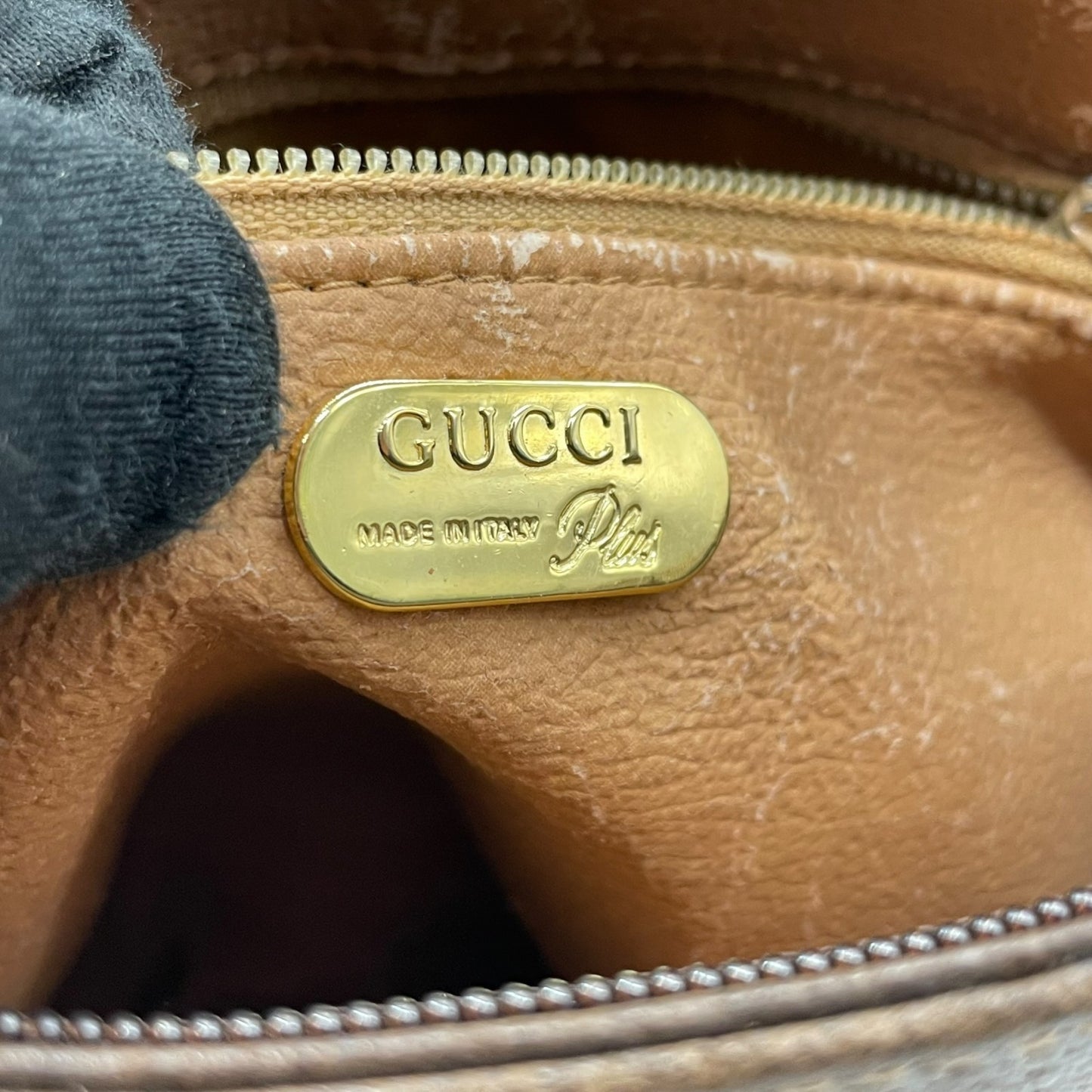 Gucci Plus GGプラス グッチプラス PVC レザー ショルダーバッグ モノグラム クラシック ベージュ グレー ブラウン ゴールド金具 斜め掛け レディース Z1