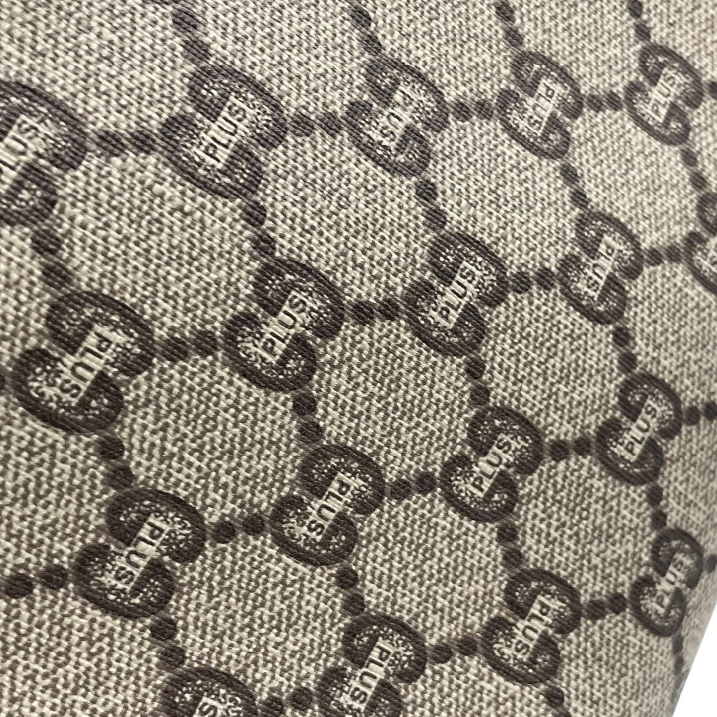 Gucci Plus GGプラス グッチプラス PVC レザー ショルダーバッグ モノグラム クラシック ベージュ グレー ブラウン ゴールド金具 斜め掛け レディース Z1
