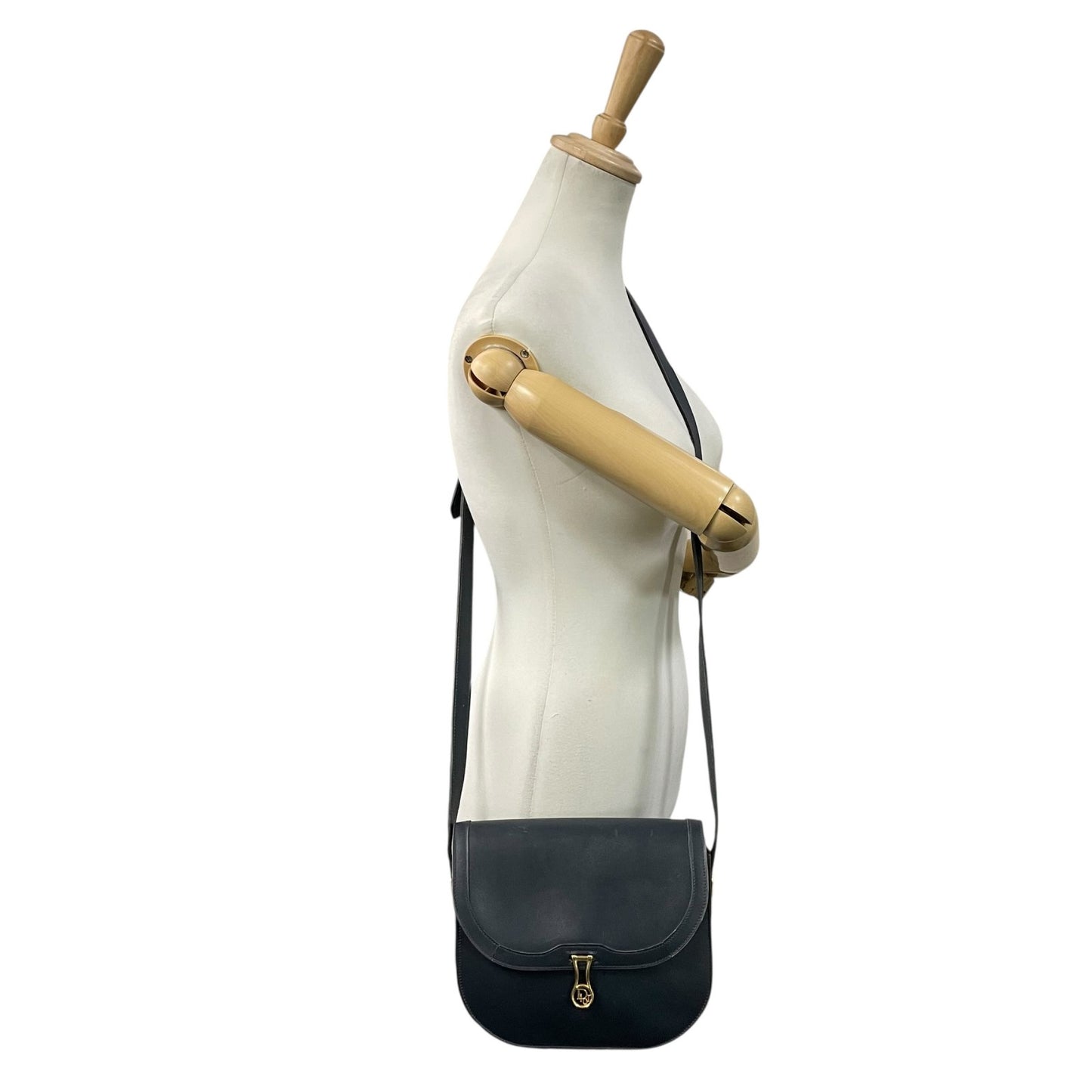 Christian Dior クリスチャンディオール レザー フラップ ショルダーバッグ ネイビー ゴールド金具 ロゴ金具 クラシック 斜め掛け レディース K11
