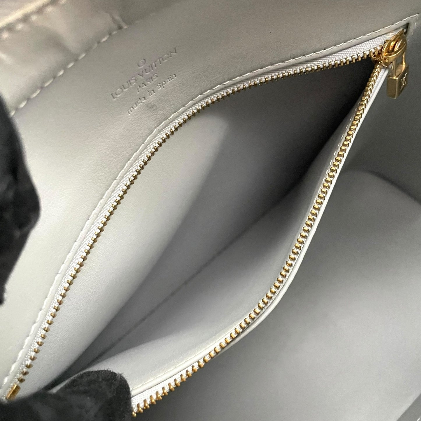 Louis Vuitton ルイヴィトン モノグラム ヴェルニ ヒューストン トートバッグ ハンドバッグ イエロー M91004 パテントレザー ゴールド金具 レディース E