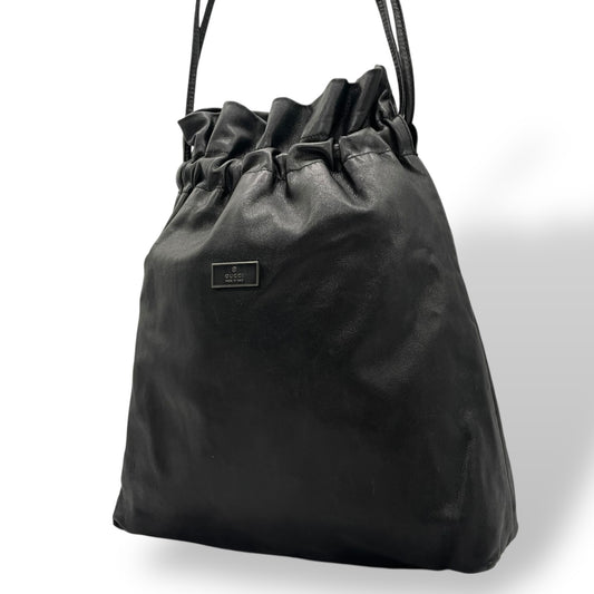 グッチ GUCCI ショルダーバッグ ワンショルダー 巾着バッグ レザー 本革 ブラック 黒 シルバー金具 ヴィンテージ ビンテージ クラシック エレガント 希少 レア 鞄 カバン レディース 上品 高級 お出かけ デイリーユース 普段使い 状態良好 A7