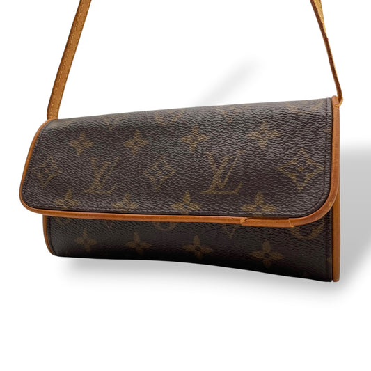 Louis Vuitton ルイヴィトン モノグラム ポシェットツインGM ショルダーバッグ 斜め掛け クロスボディ PVC レザー ブラウン 茶系 ゴールド金具 カジュアル レディース 人気 定番 鞄 M51852 K10