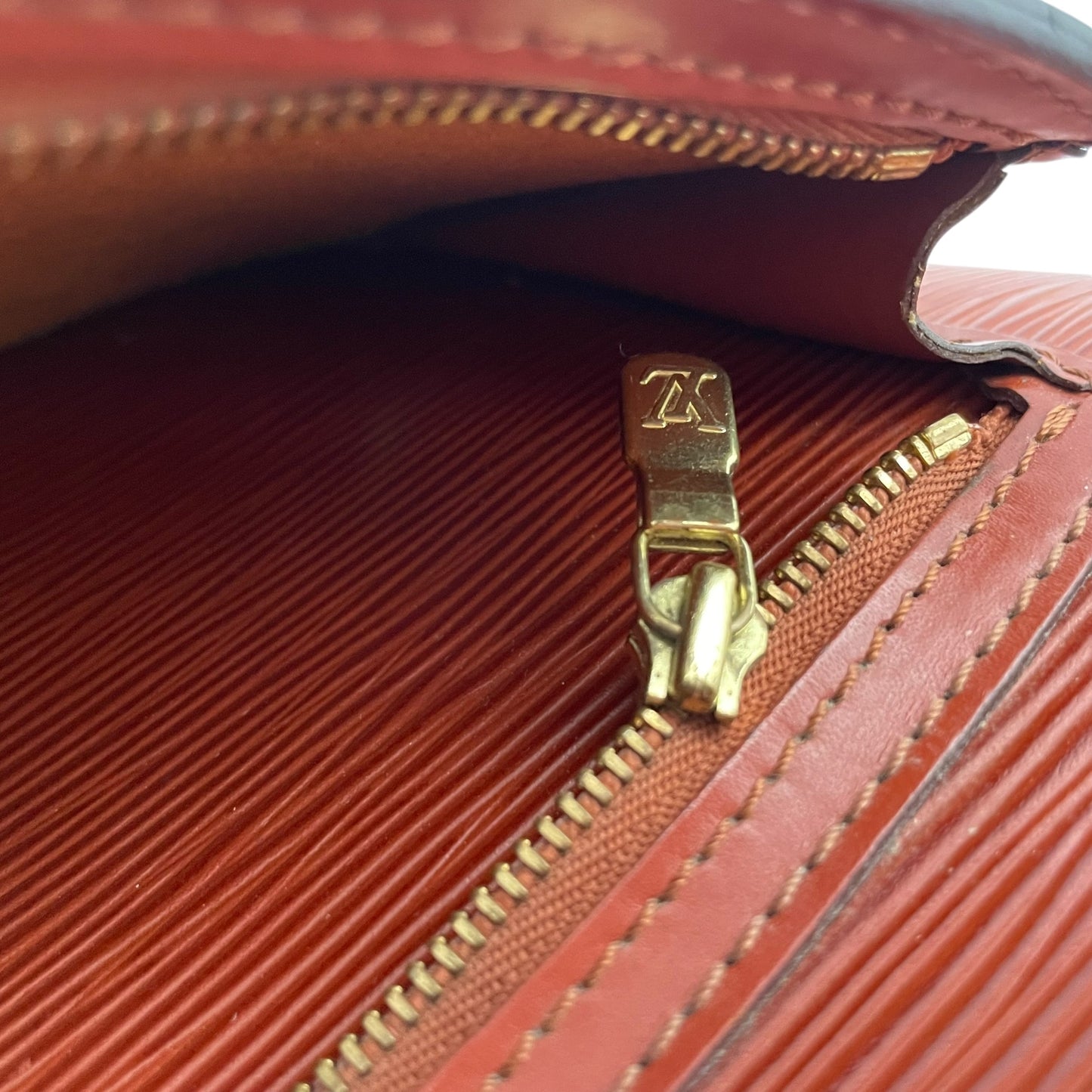 ルイヴィトン Louis Vuitton エピ ゴブラン リュックサック デイパック バックパック バッグ カバン 鞄 レザー ブラウン ケニアブラウン 茶系 ゴールド金具 レディース 女性 通勤 通学 人気 定番 M52293 U6