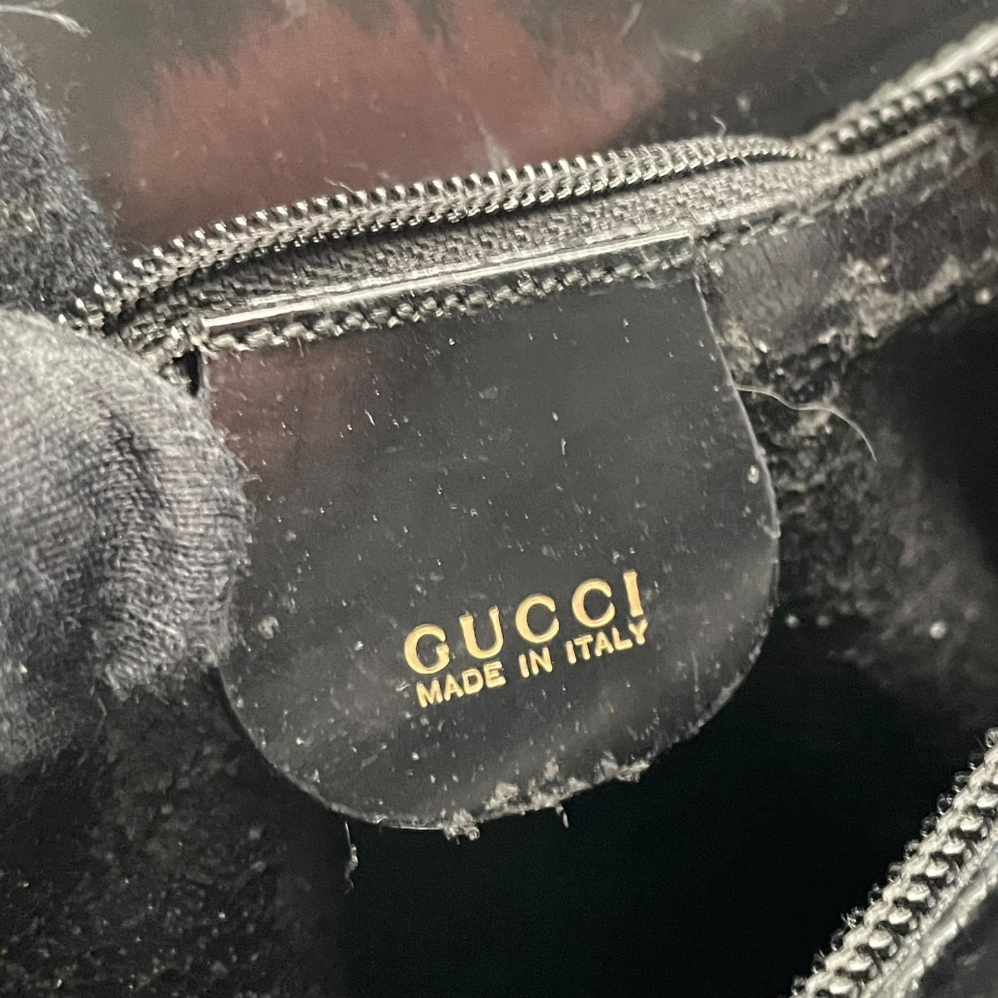 GUCCI グッチ バッグ ヴィンテージ バケツ型 エナメル パテントレザー ワンショルダーバッグ ショルダーバッグ 肩掛け 本革 ブラック 黒 ゴールド金具 レトロ クラシック エレガント スタイリッシュ カジュアル お出かけ デイリー レディース 定番 人気 鞄 C